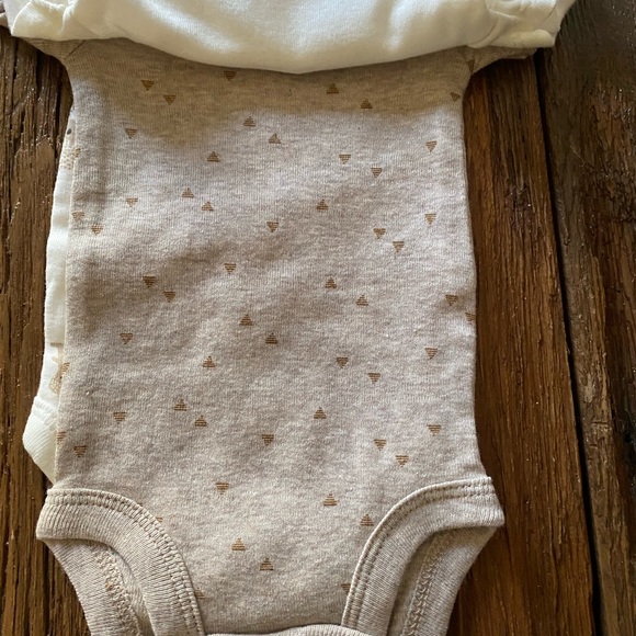 Carter’s - Set of 3 Onesies - Picture 3 of 4